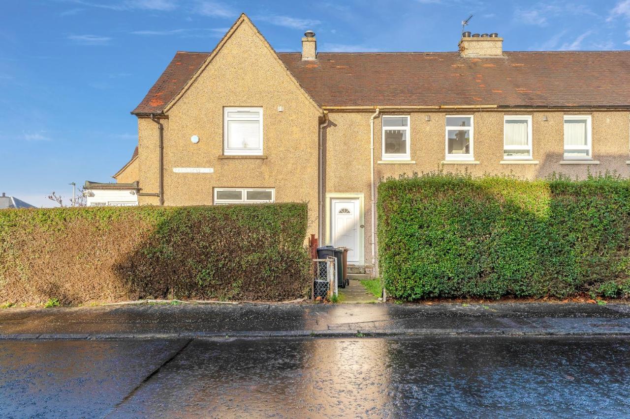 Modern & Spacious 2 Bedroom House - Free Parking - Front & Back Garden - Private Main Door Entrance Edinburgh Ngoại thất bức ảnh